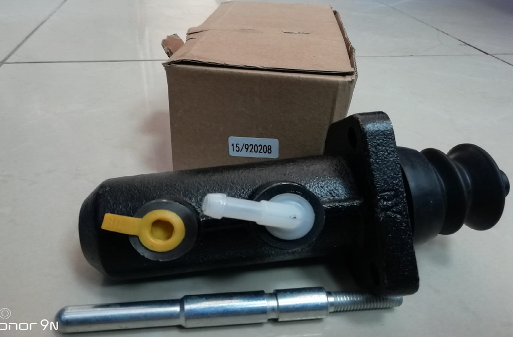 BRAKE MASTER CYLINDER