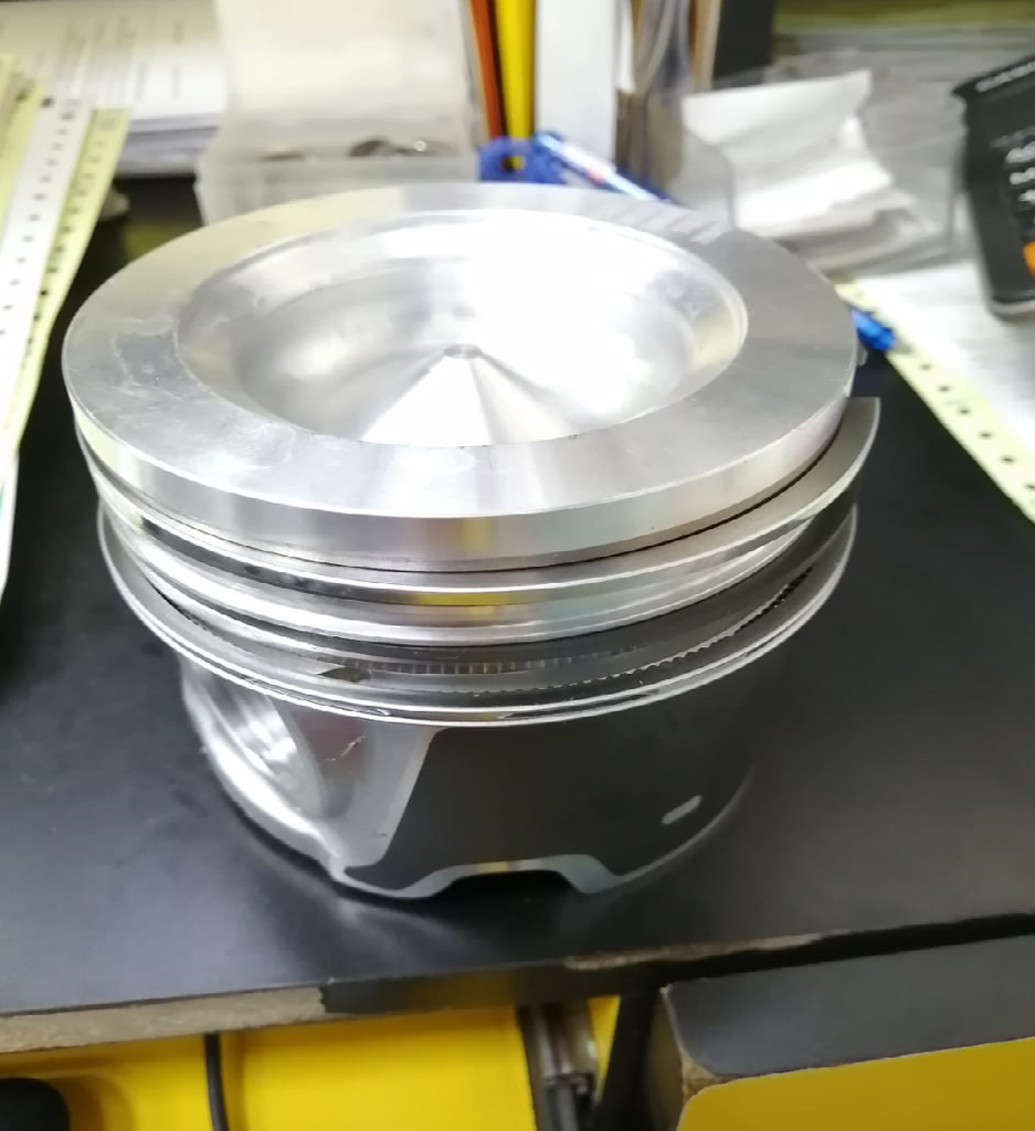 PISTON WITH RING        