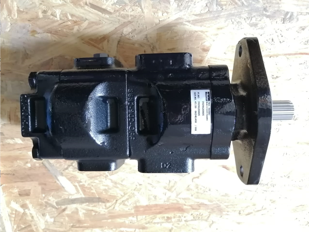 PUMP MAIN HYDRAULIC 41/26