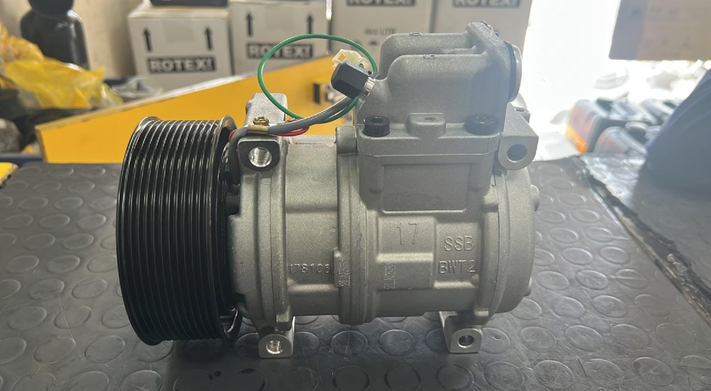AC COMPRESSOR