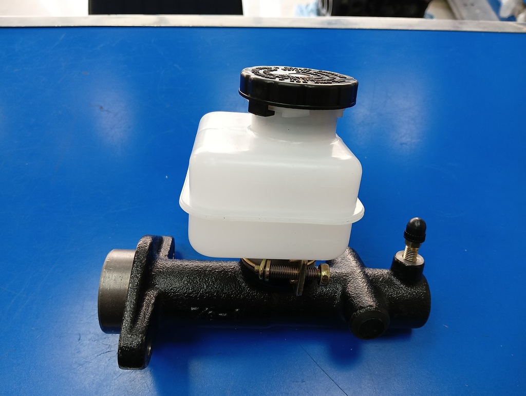 BRAKE MASTER CYINDER