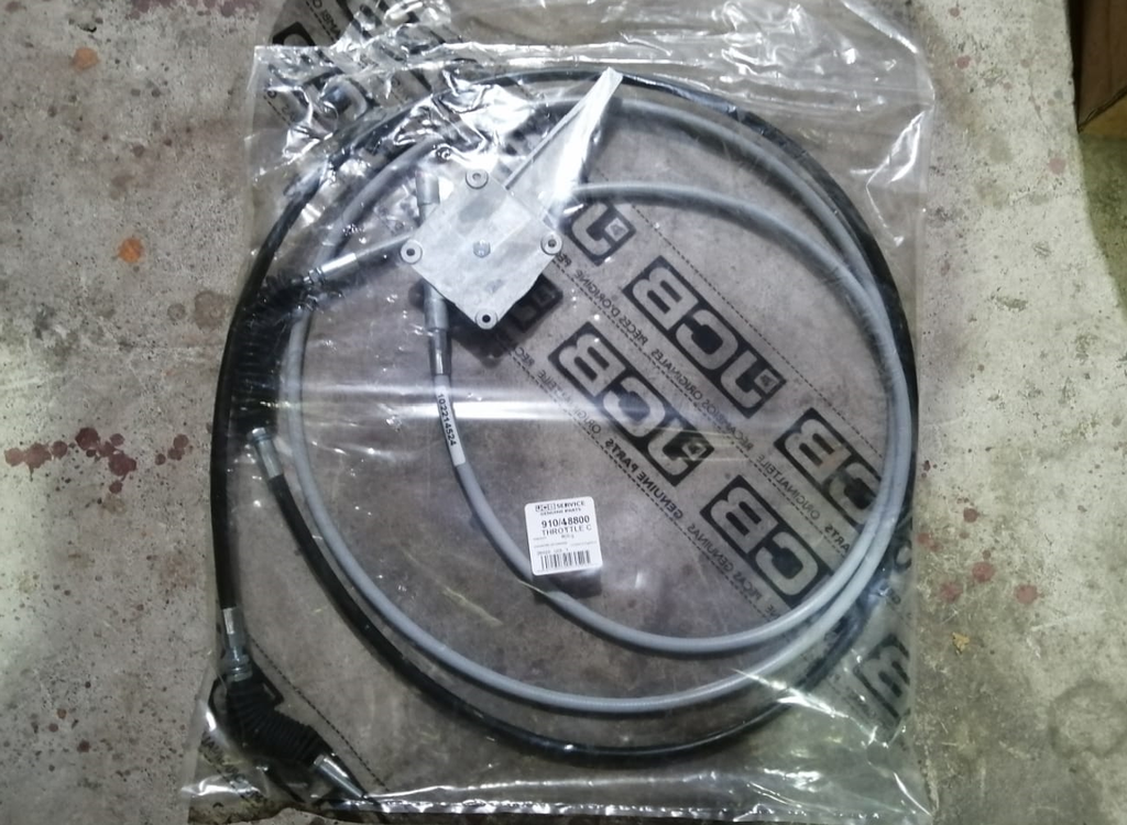THROTTLE CABLE