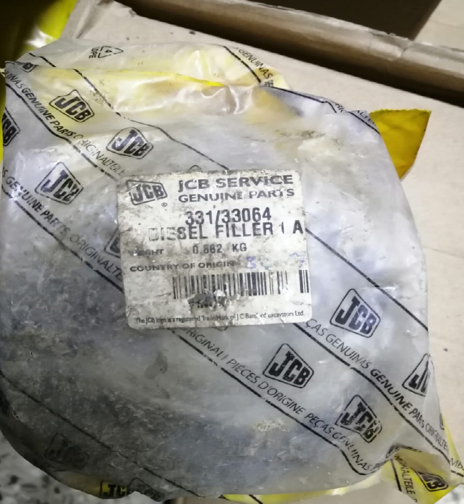 DIESEL TANK CAP LOCKABLE