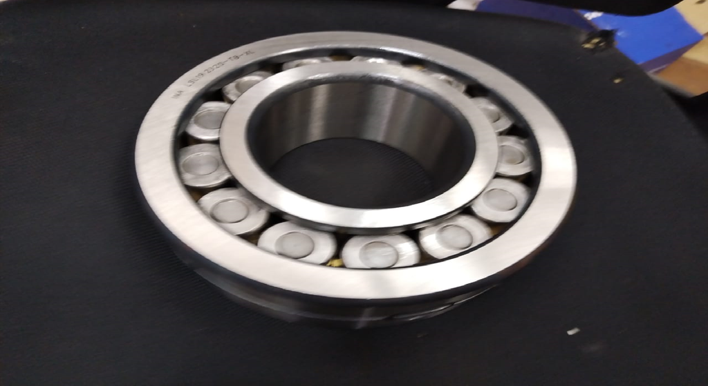 ROLLER BEARING