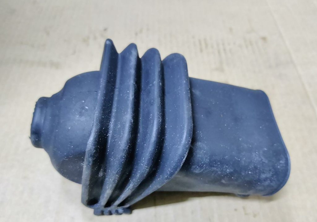 RUBBER BOOT LEVER RIGHT HAND