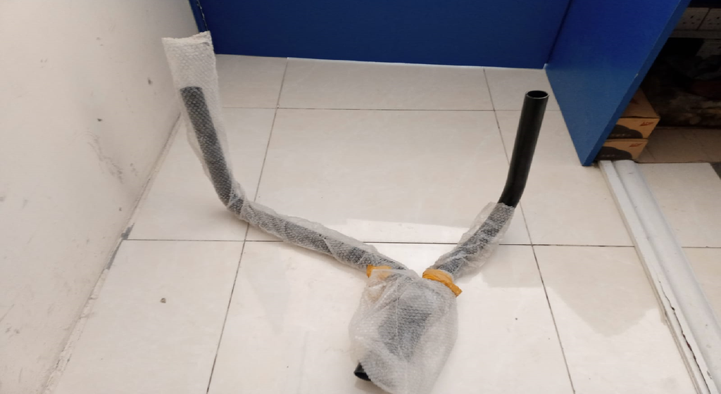 STAND FENDER MOUNTING RH