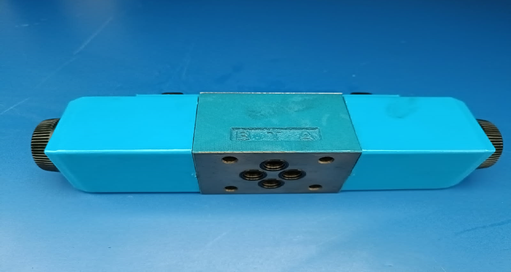 VALVE ASSEMBLY STEERING