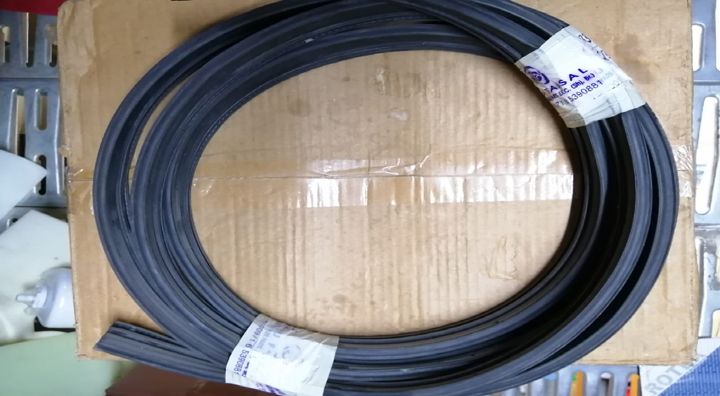DOOR SEAL 4380MM LONG