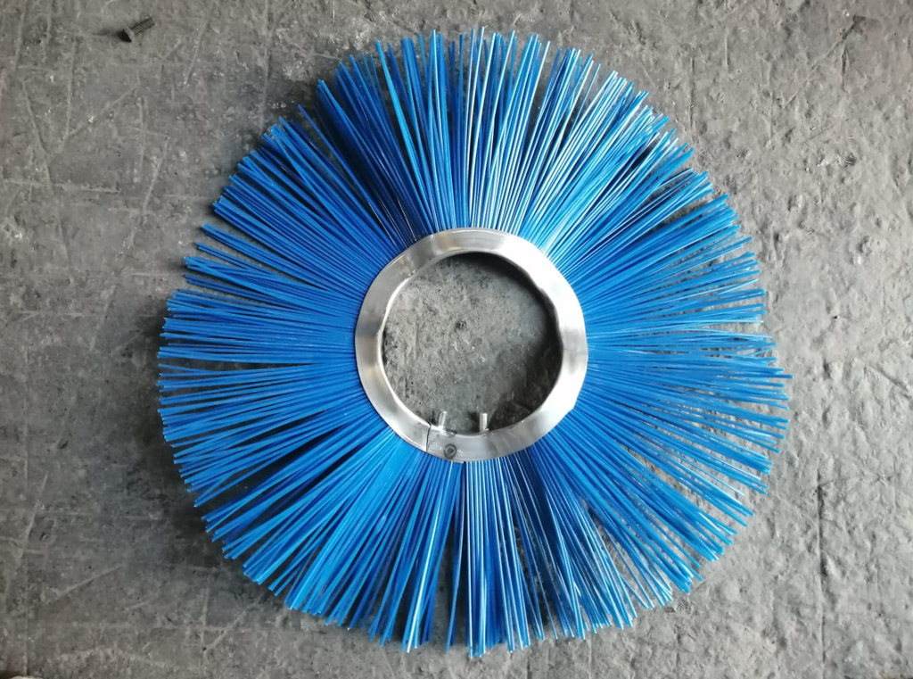 POLLY BRUSH CURVED 22" 560M ID6.3/8