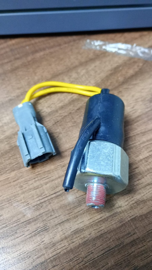 SWITCH OIL PRESSURE WARNING