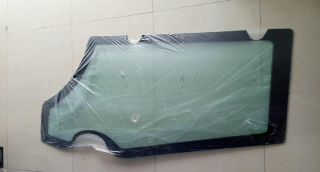 DOOR GLASS RIGHT HAND