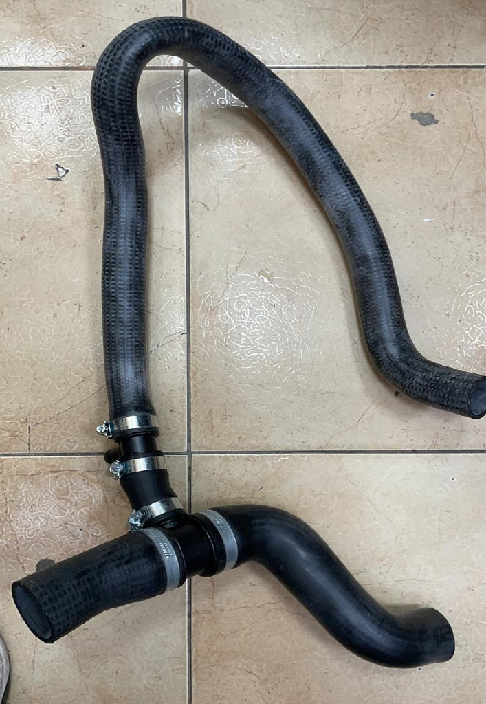 RADIATOR BOTTOM RUBBER HOSE