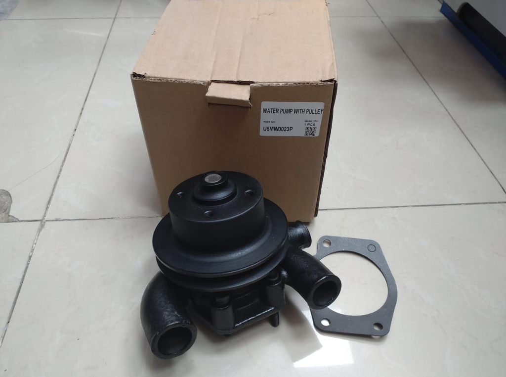 WATER PUMP WITH PULLY