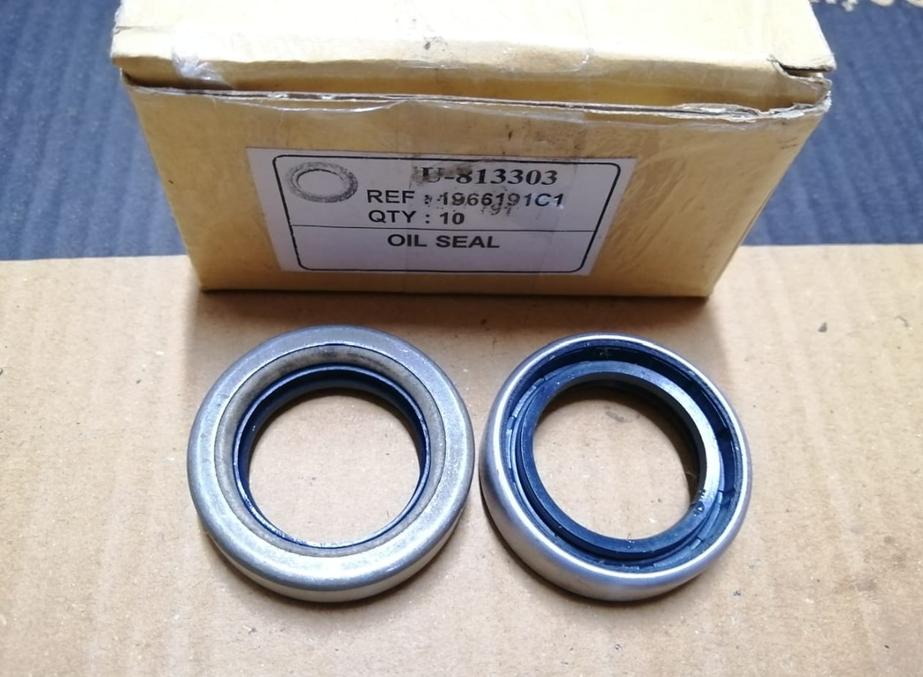 FRONT AXLE HOUSING SEAL