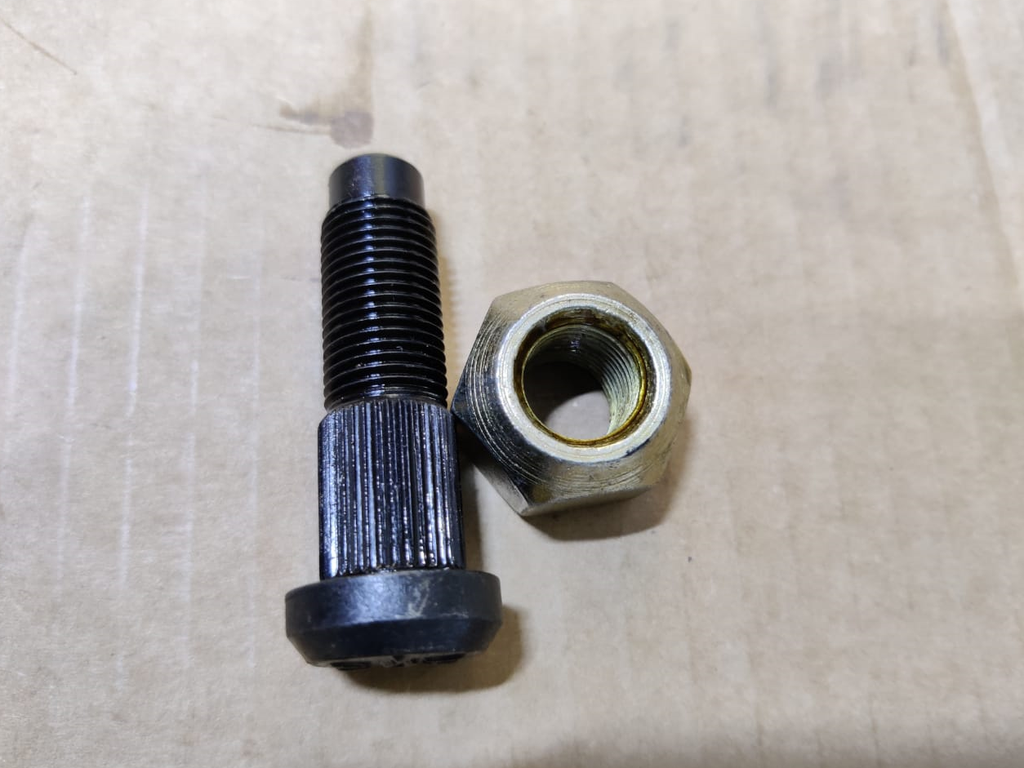 WHEEL BOLT