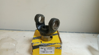 YOKE PUMP DRIVE SHAFT 32 MM