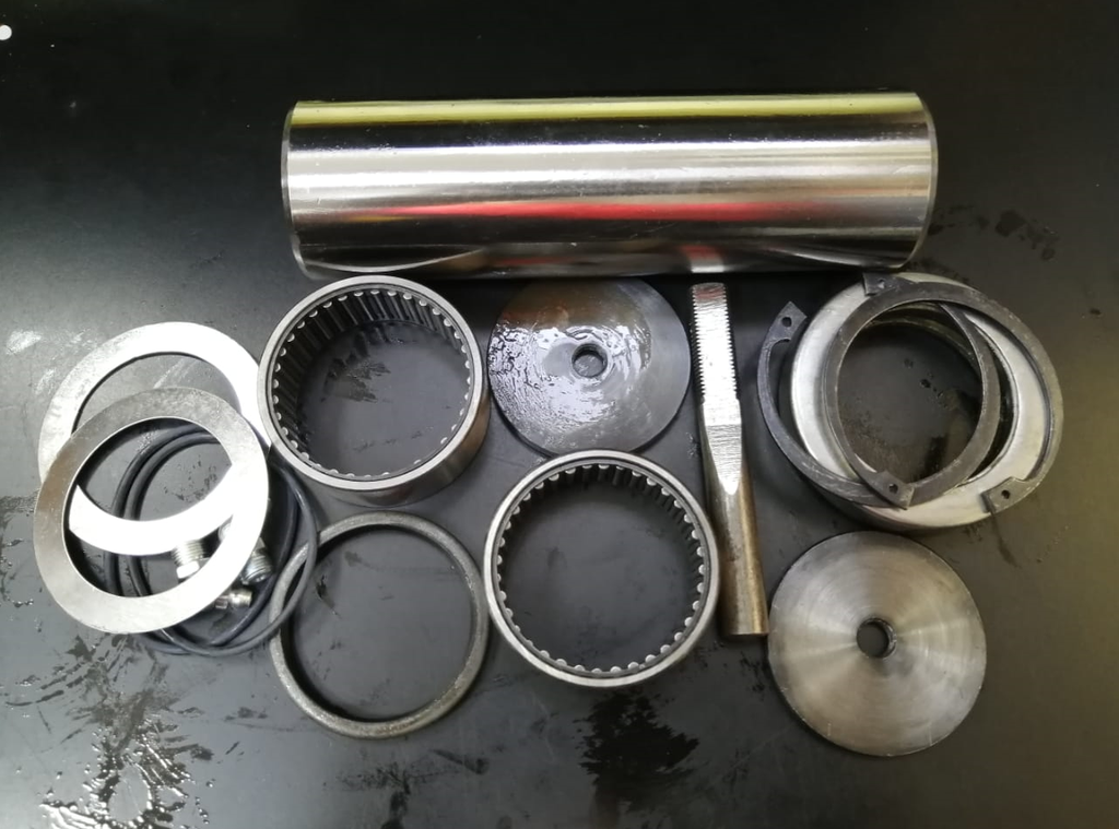 FRONT AXLE KING PIN KIT