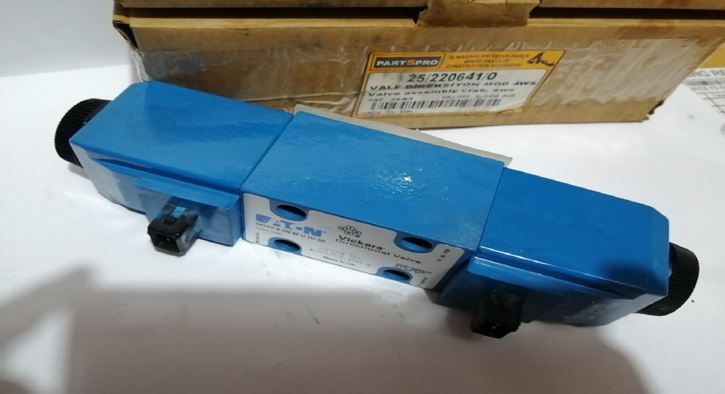 VALVE ASSEMBLY STEERING