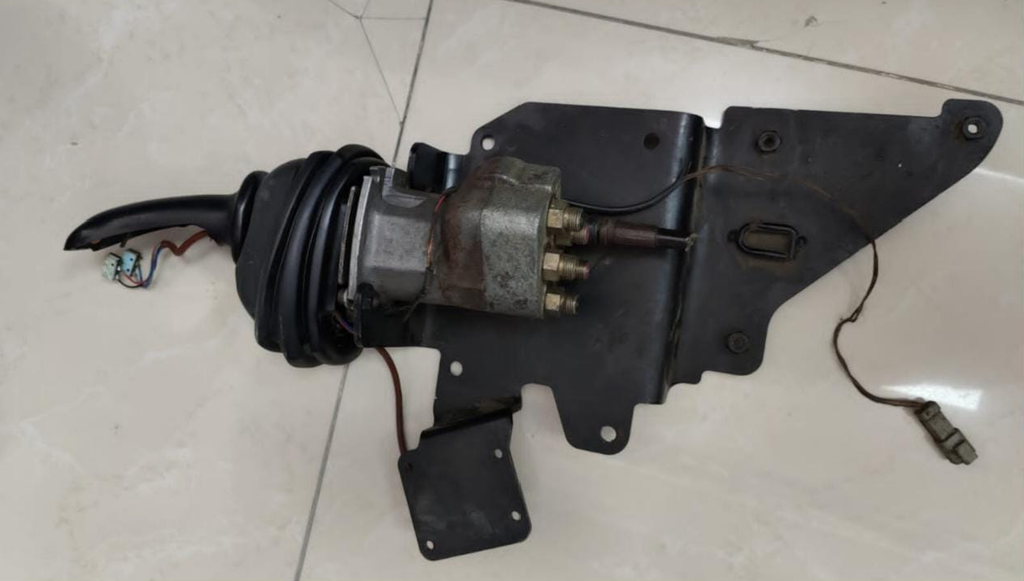 CONTROL LEVER ASSY   