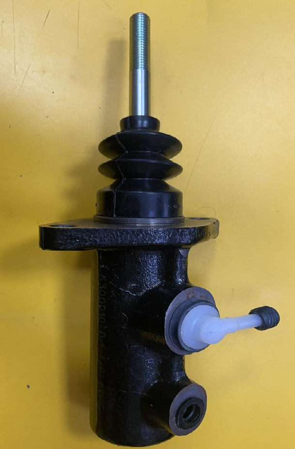 BRAKE MASTER CYLINDER