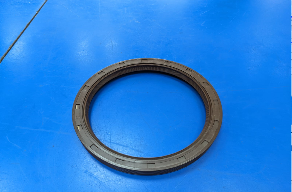 REAR OIL SEAL
