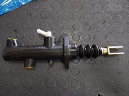 [PN82018664] MASTER CYLINDER 