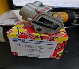 [1959/6] FUEL LIFT PUMP