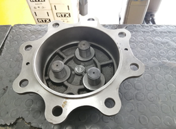 [PS100553A1/85806011] REAR HUB