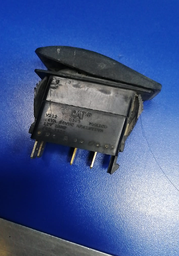 [PM142-9320] SWITCH PARKING        